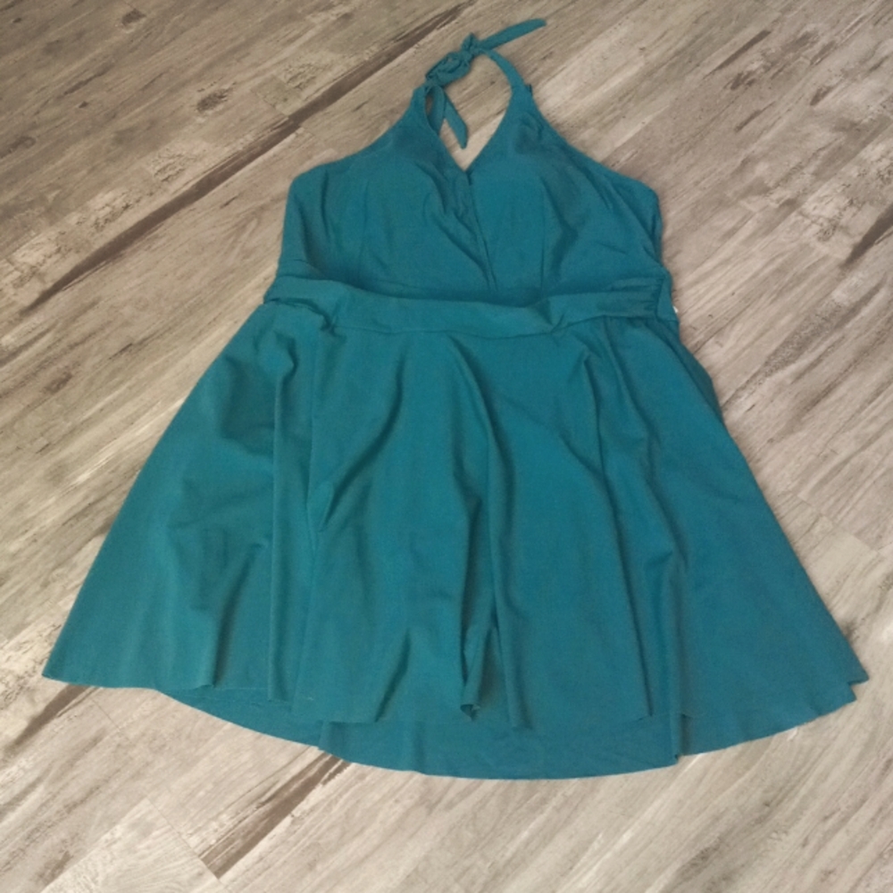 BloomChic Plus Size Solid Ruffle Hem Empire Waist Helter Neck Swim Dress Women's